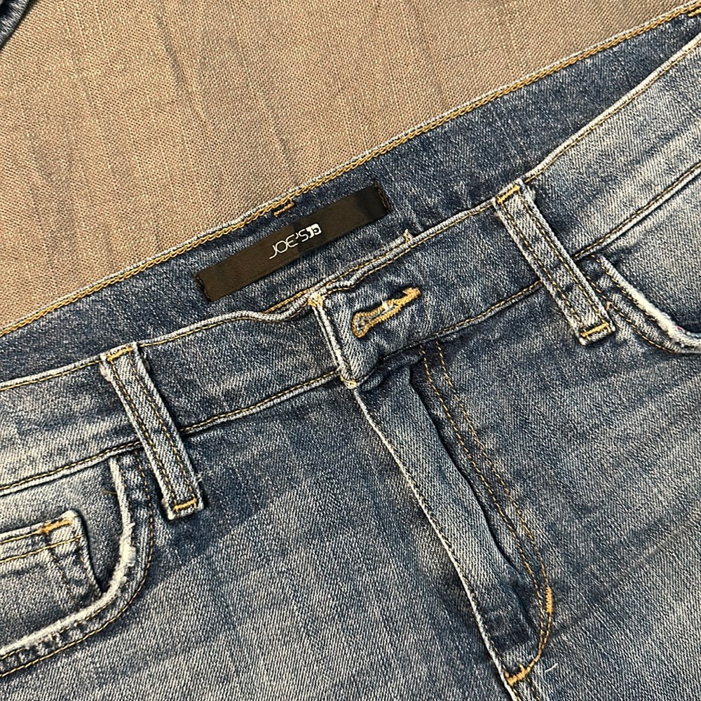 Joes Jeans denim shorts with(colored pockets on inside of shorts)